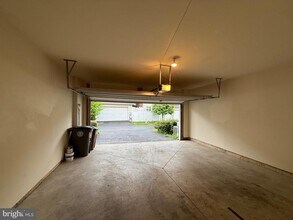 1127 Gaither Rd in Rockville, MD - Building Photo - Building Photo