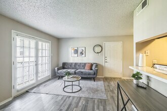 3001 Crystal Spgs St in Bedford, TX - Building Photo - Building Photo