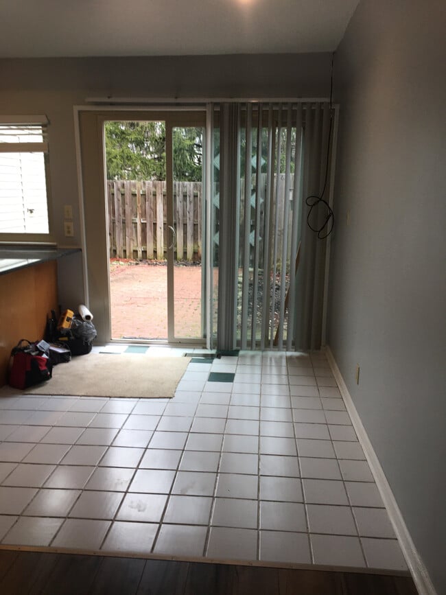 property at 1008 Manor Ln