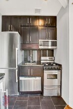 234 Mott St in New York, NY - Foto de edificio - Building Photo