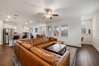 8204 Prairie Rye Dr in Lago Vista, TX - Building Photo - Building Photo