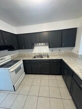 620-622 Pineville Ln in Lakeland, FL - Building Photo - Building Photo