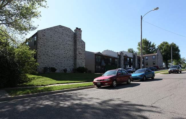 Briarcliff Apartments in Topeka, KS - Building Photo - Building Photo