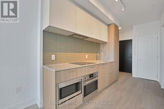 36 Olive Ave in Toronto, ON - Building Photo - Building Photo