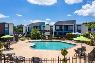 Banyan Cove Apartments in League City, TX - Building Photo