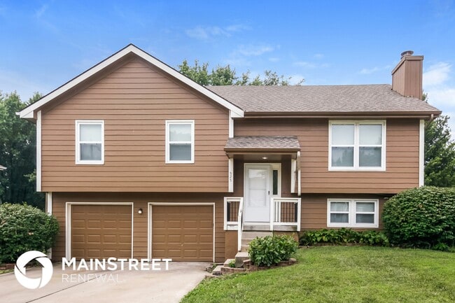 property at 525 Kenneth Ln