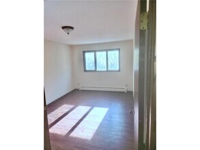 6060 52nd St N in Oakdale, MN - Building Photo - Building Photo