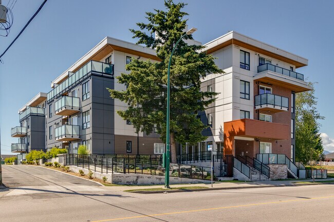 Clarendon Heights in Vancouver, BC - Building Photo - Building Photo