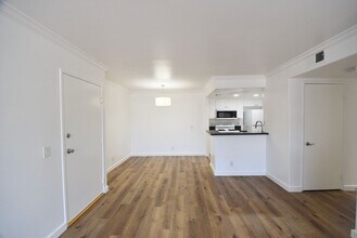 6041 Fulton Ave in Los Angeles, CA - Building Photo - Building Photo
