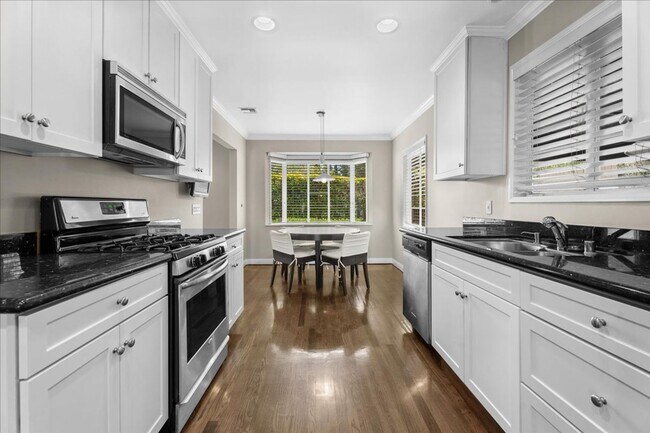 4663 W 9th St in Los Angeles, CA - Building Photo - Building Photo