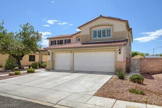 1921 Moonlight Bluff Ave in North Las Vegas, NV - Building Photo - Building Photo