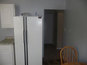 546 Greenfield Ave-Unit -Apt 1 in Pittsburgh, PA - Building Photo - Building Photo