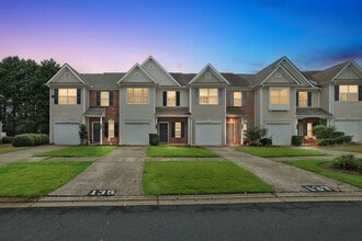 135 Primrose Dr in Cumming, GA - Building Photo - Building Photo