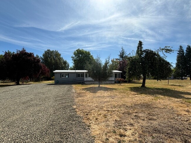 34715 Riverside Dr in Albany, OR - Building Photo - Building Photo