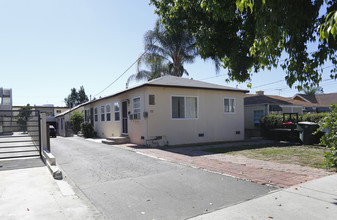 726 Raleigh St in Glendale, CA - Building Photo - Primary Photo