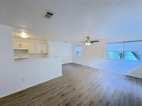 1909 Juanita Dr in Arlington, TX - Building Photo - Building Photo
