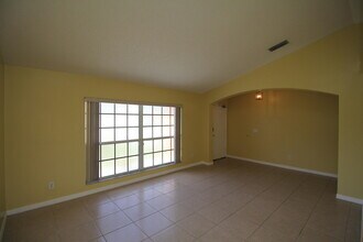 709 Rostock Cir NW in Palm Bay, FL - Building Photo - Building Photo