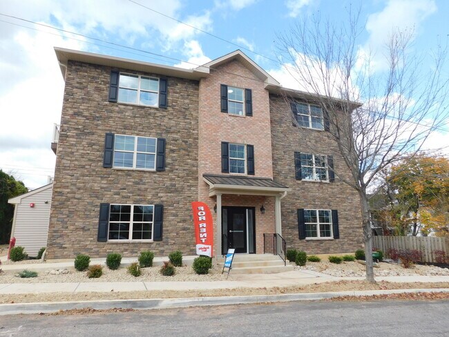 1513 Maple St in Bethlehem, PA - Building Photo - Building Photo