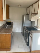 5853 Virginia Ave-Unit -5 in Los Angeles, CA - Building Photo - Building Photo