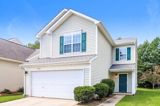 3825 Broadwater Ct in Gastonia, NC - Foto de edificio - Building Photo
