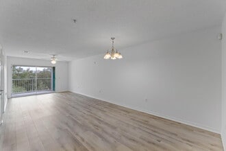 4276 Calinda Ln in Niceville, FL - Building Photo - Building Photo