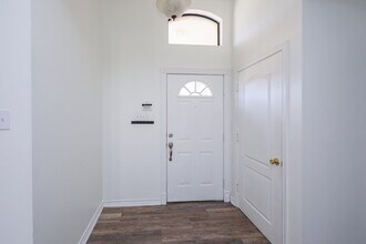 752 Buffalo Ct in Laredo, TX - Building Photo - Building Photo