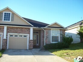 5025 Hampton Ridge Ave in Tallahassee, FL - Building Photo