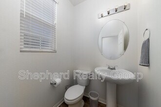 28468 Sunflower St in Highland, CA - Building Photo - Building Photo