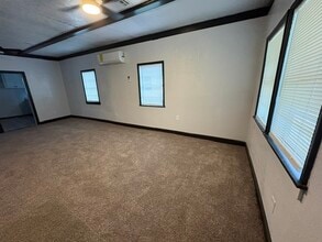 904 SW G Ave in Lawton, OK - Building Photo - Building Photo