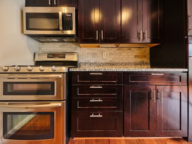 4114 Davis Pl NW in Washington, DC - Building Photo - Building Photo
