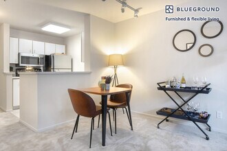 2 Bayside Village Pl in San Francisco, CA - Building Photo - Building Photo