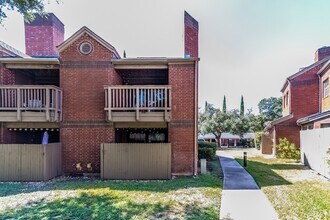 7930 Roanoke Run in San Antonio, TX - Building Photo - Building Photo