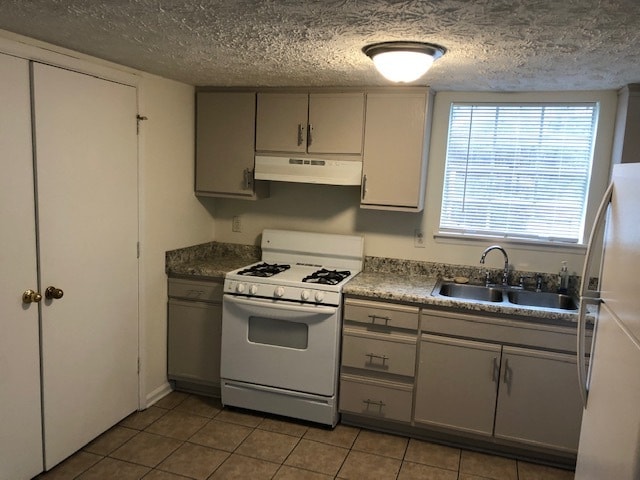 5709 Rock Rd in Union City, GA - Foto de edificio - Building Photo