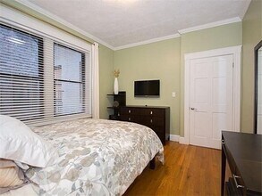 451 Park Dr, Unit 2D in Boston, MA - Foto de edificio - Building Photo