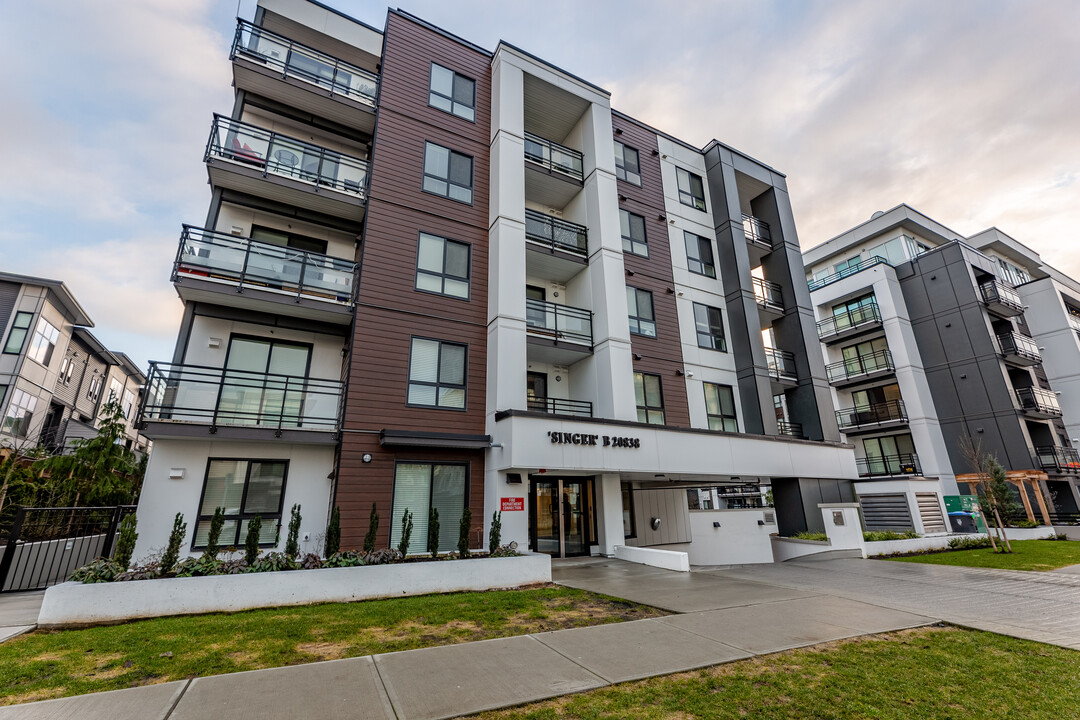 20838 78B Av in Langley, BC - Building Photo