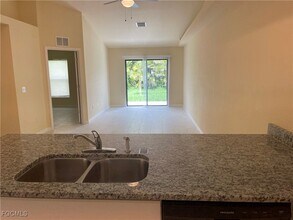 533 SE 6th Pl in Cape Coral, FL - Building Photo - Building Photo