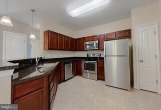 23530 FDR Boulevard in California, MD - Foto de edificio - Building Photo