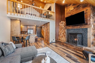 181 Golf Terrace in Bigfork, MT - Building Photo - Building Photo