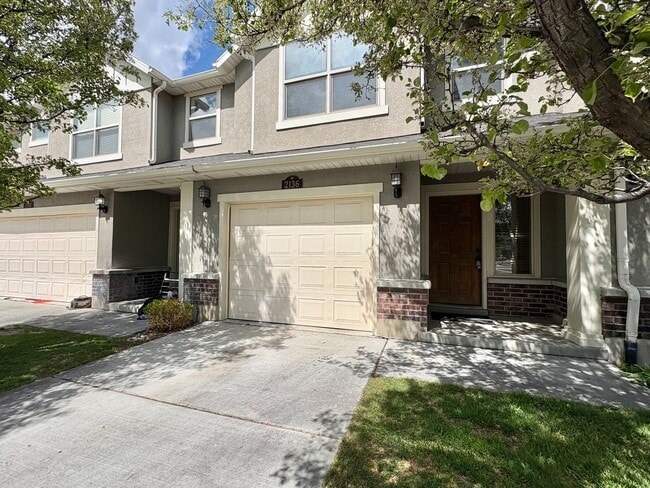 property at 2136 Fernside St