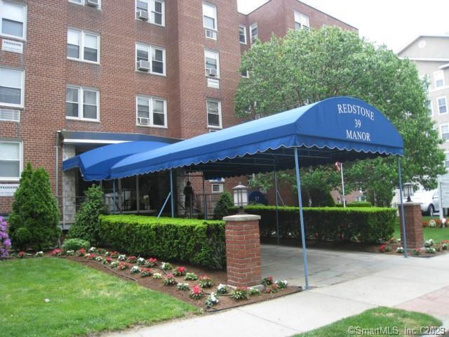 property at 39 Glenbrook Rd