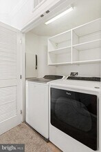 1002 Elmcroft Blvd in Rockville, MD - Building Photo - Building Photo