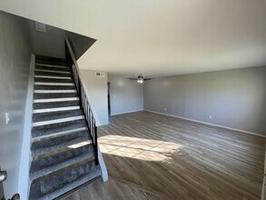 19142 Haynes St in Los Angeles, CA - Building Photo - Building Photo