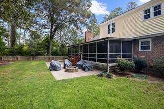 327 Plantation Dr in New Bern, NC - Building Photo - Building Photo
