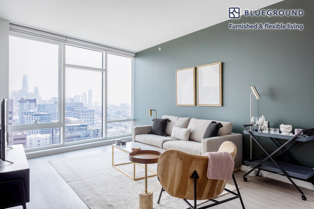 8 10th St-Unit -FL27-ID352 in San Francisco, CA - Building Photo