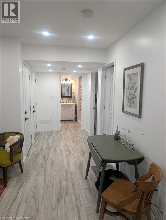 property at 25 Courtland Ave E