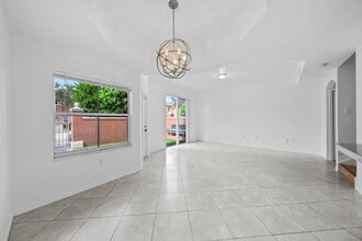 717 SW 107th Ave in Pembroke Pines, FL - Building Photo - Building Photo