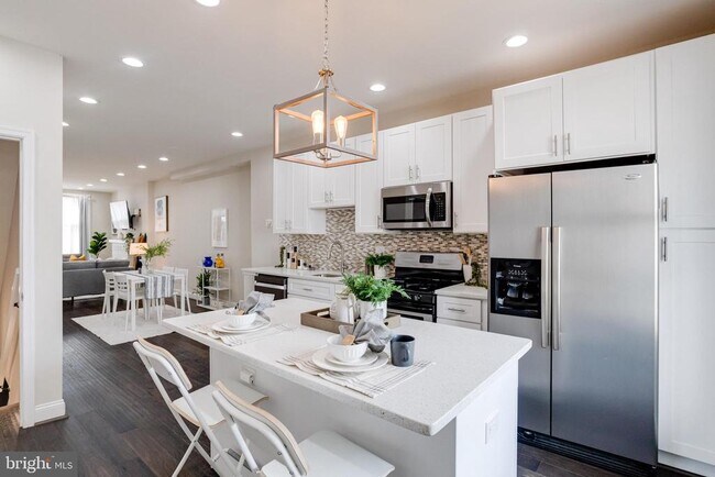 property at 442 N Linwood Ave