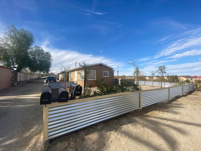 6570 Manzanita Ave in Twentynine Palms, CA - Building Photo - Building Photo