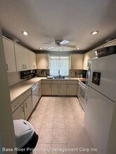 78 Debs Hill Rd in Yarmouth, MA - Building Photo - Building Photo