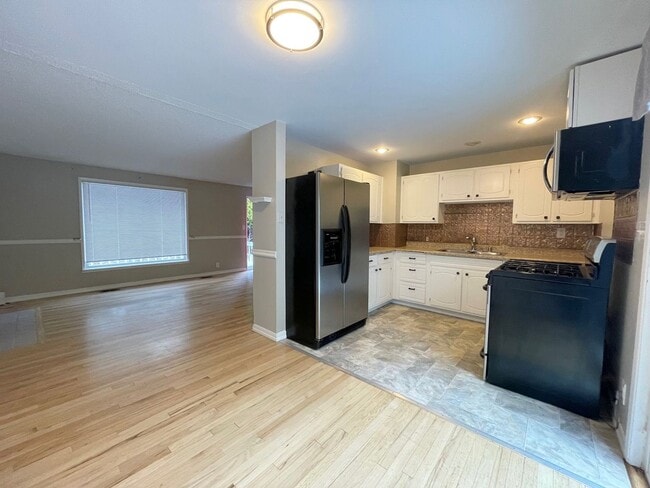 165 NE 155th St in Shoreline, WA - Building Photo - Building Photo